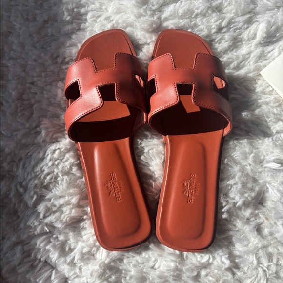 Hermes Oran Sandals rare color, like new in box - Picture 1 of 6